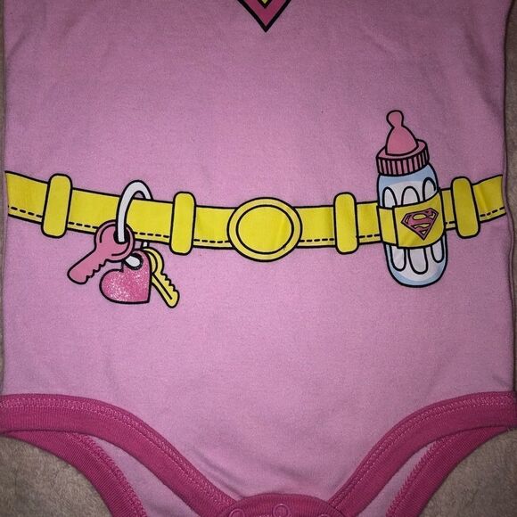NWOT Infant Girls 24M Justice League Super Woman Graphic Onesie/Bodysuit - Picture 4 of 7